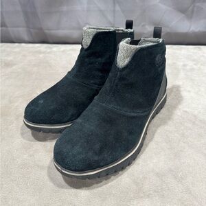 Sorel Black Suede Ankle Booties with Gray Trim